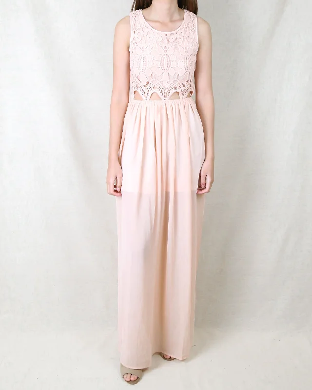 On Vacation Maxi Dress in Peach Trendy Maxi Dress with Bow