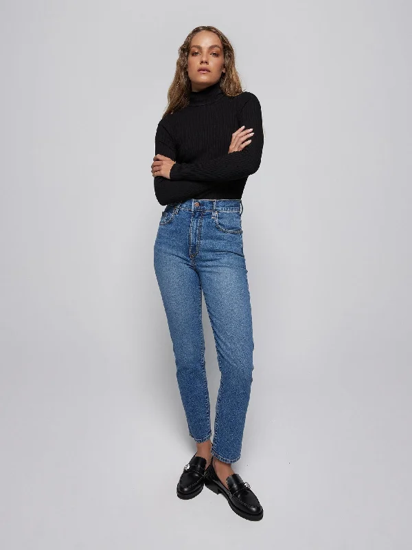 Frankie Jean Culture Trendy Low-Rise Slim Jeans