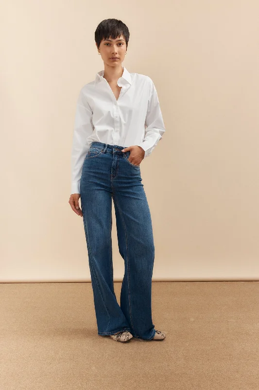 High waist straight jean Chic Rip-Detail High-Waist Jeans